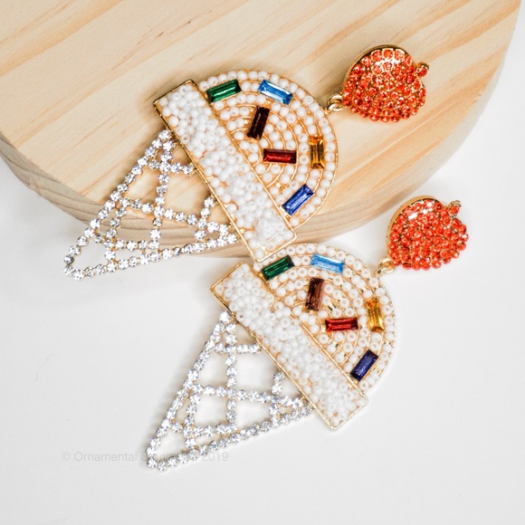 Ornamental Stone Jewelry - Vanilla Sprinkles Ice Cream Cone Earrings Bead 011